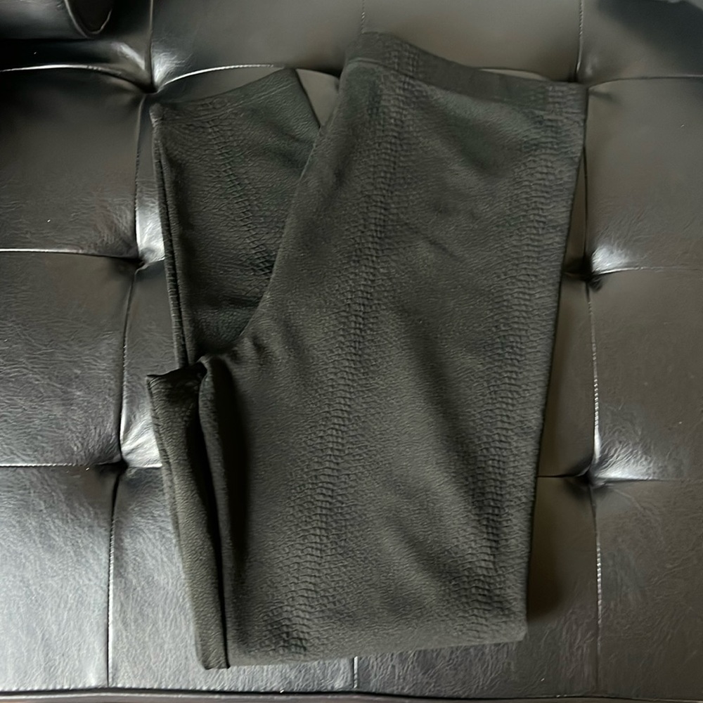 NWT Express Textured Black Leggings